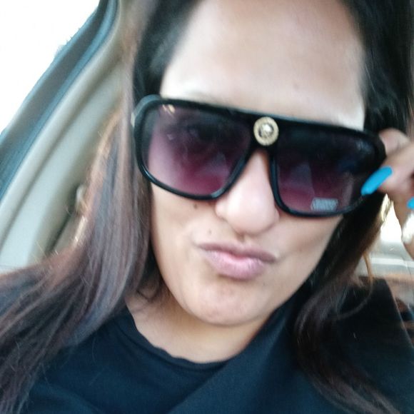 Meet your Posher, Datgrozie - Picture 1 of 1